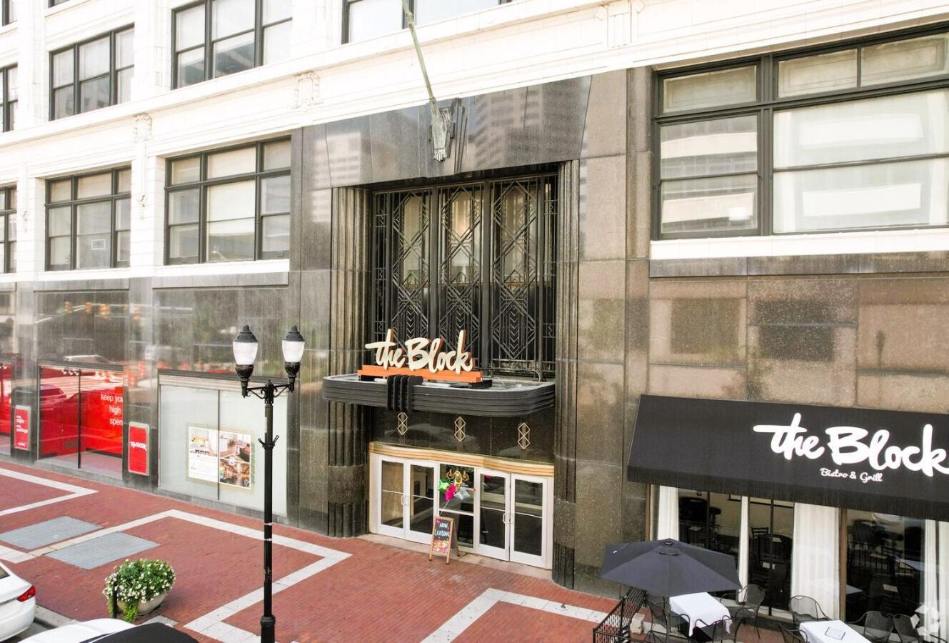 Free Parking! Downtown King Suite Lucas Oil- Conv Center Skywalk#1 Indianapolis Eksteriør bilde