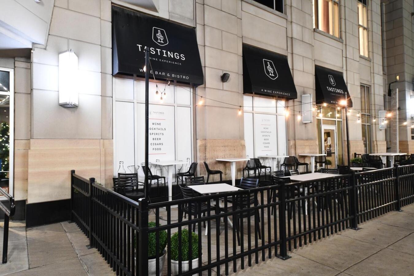 Free Parking! Downtown King Suite Lucas Oil- Conv Center Skywalk#1 Indianapolis Eksteriør bilde